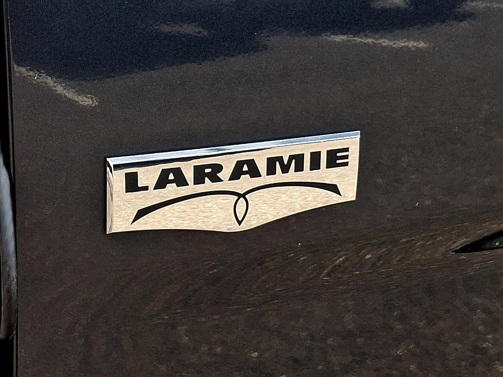 2014 RAM 2500 4WD Crew Cab 6.4 Ft Box Laramie