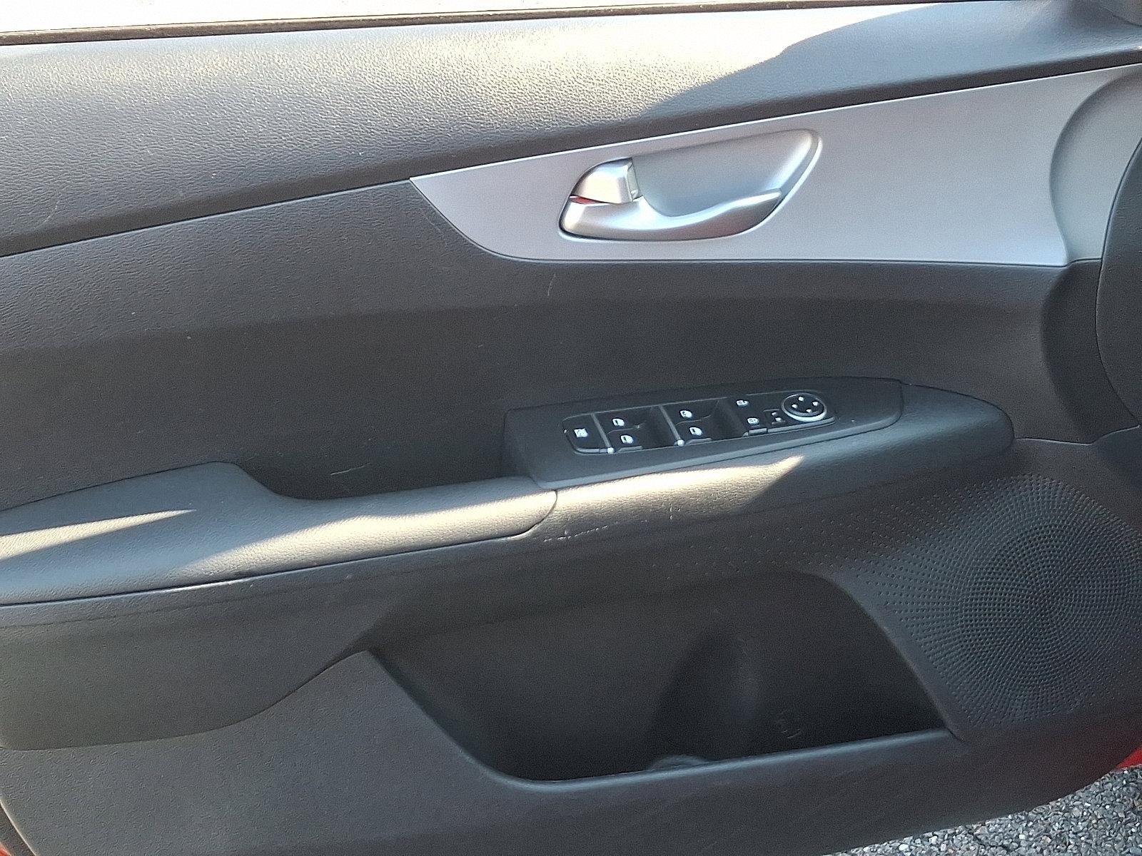 2024 Kia Forte LXS IVT