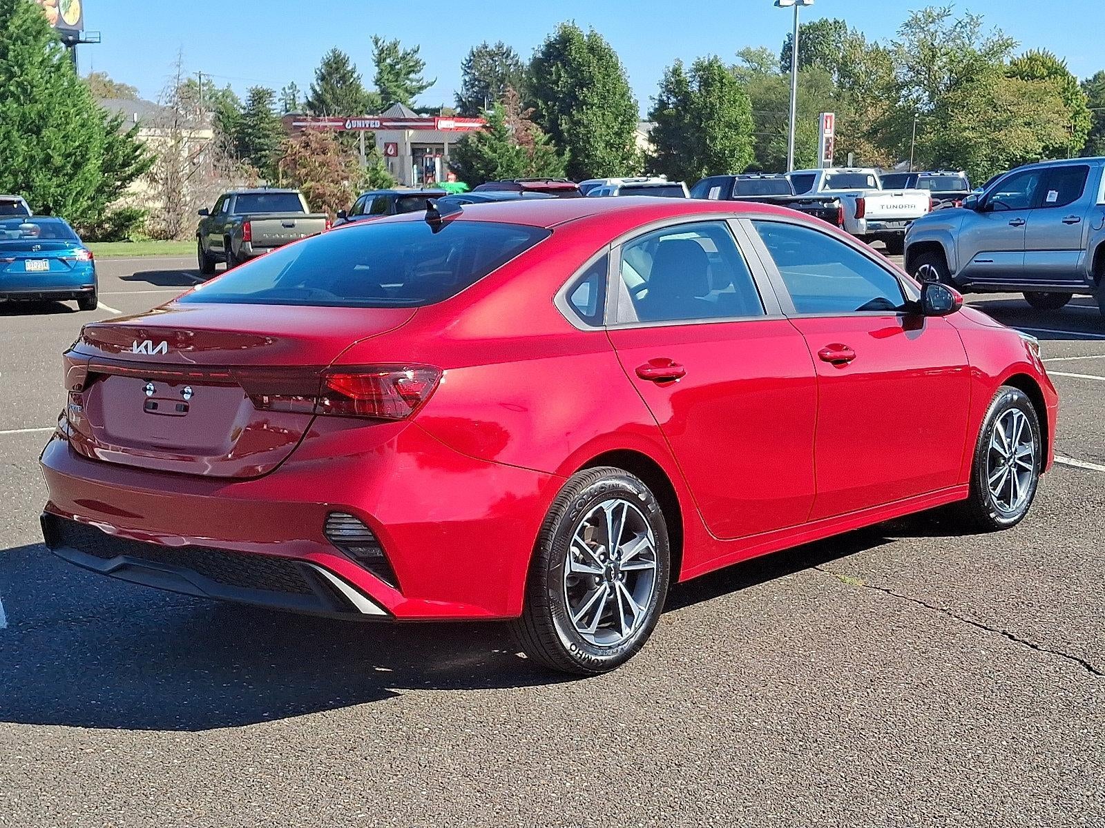 2024 Kia Forte LXS IVT