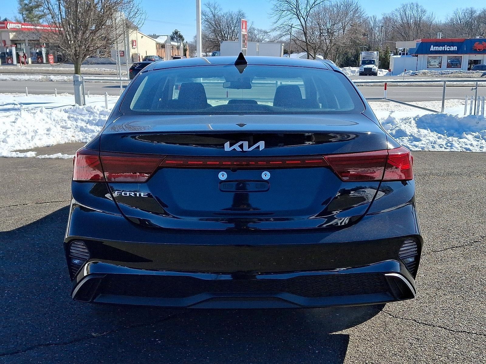 2024 Kia Forte LXS IVT
