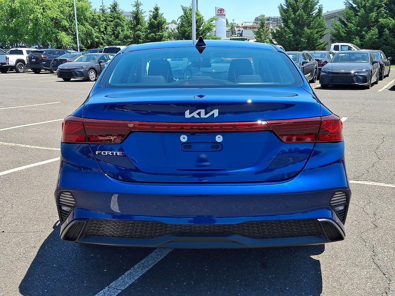2024 Kia Forte LXS IVT