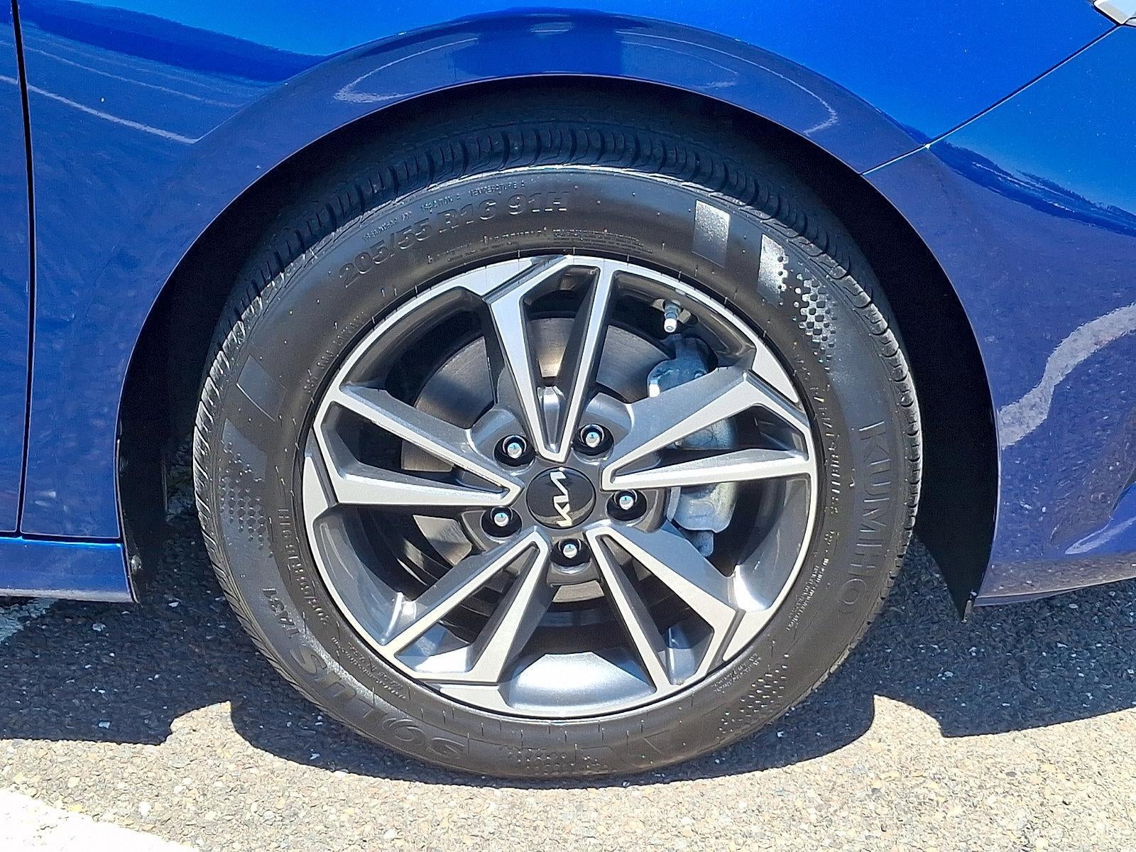 2024 Kia Forte LXS IVT