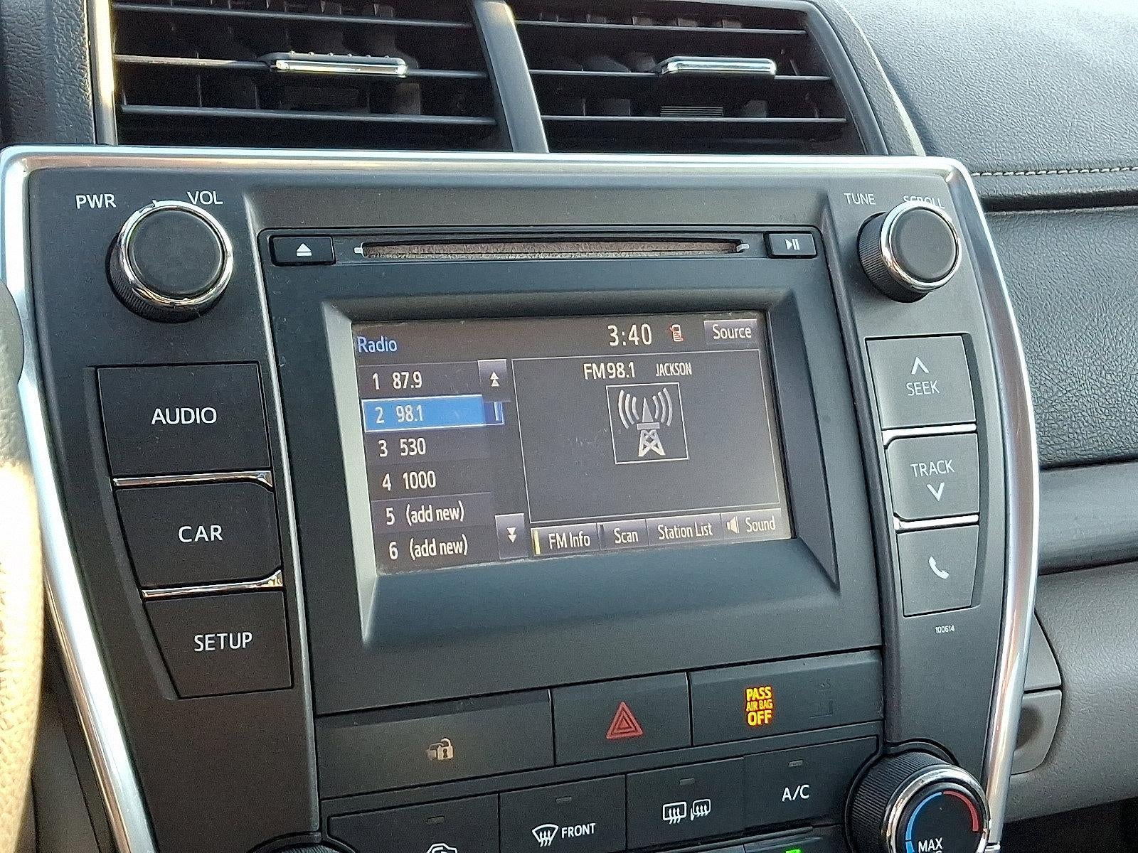 2017 Toyota Camry LE Auto (SE)