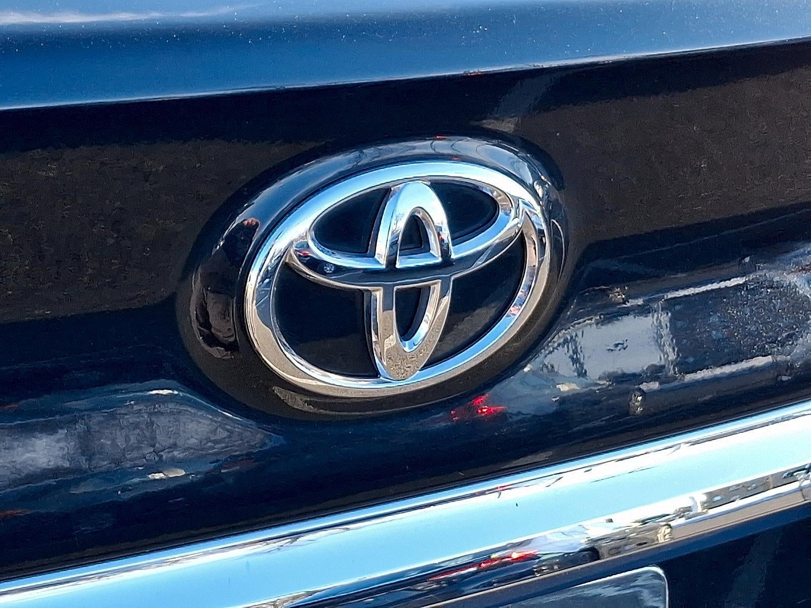 2017 Toyota Camry LE Auto (SE)