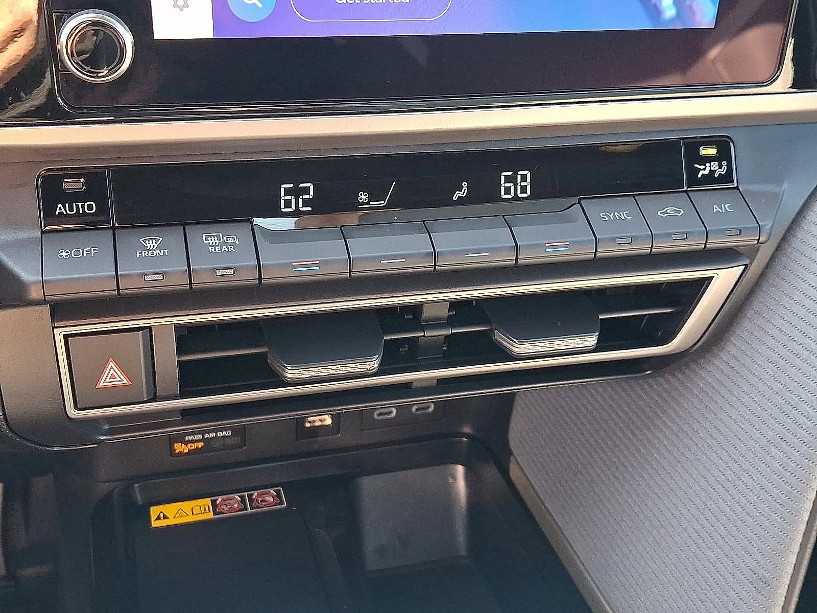 2025 Toyota Camry SE (SE)