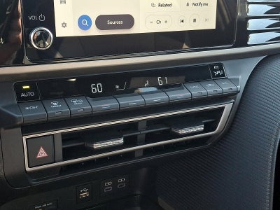 2025 Toyota Camry SE (SE)