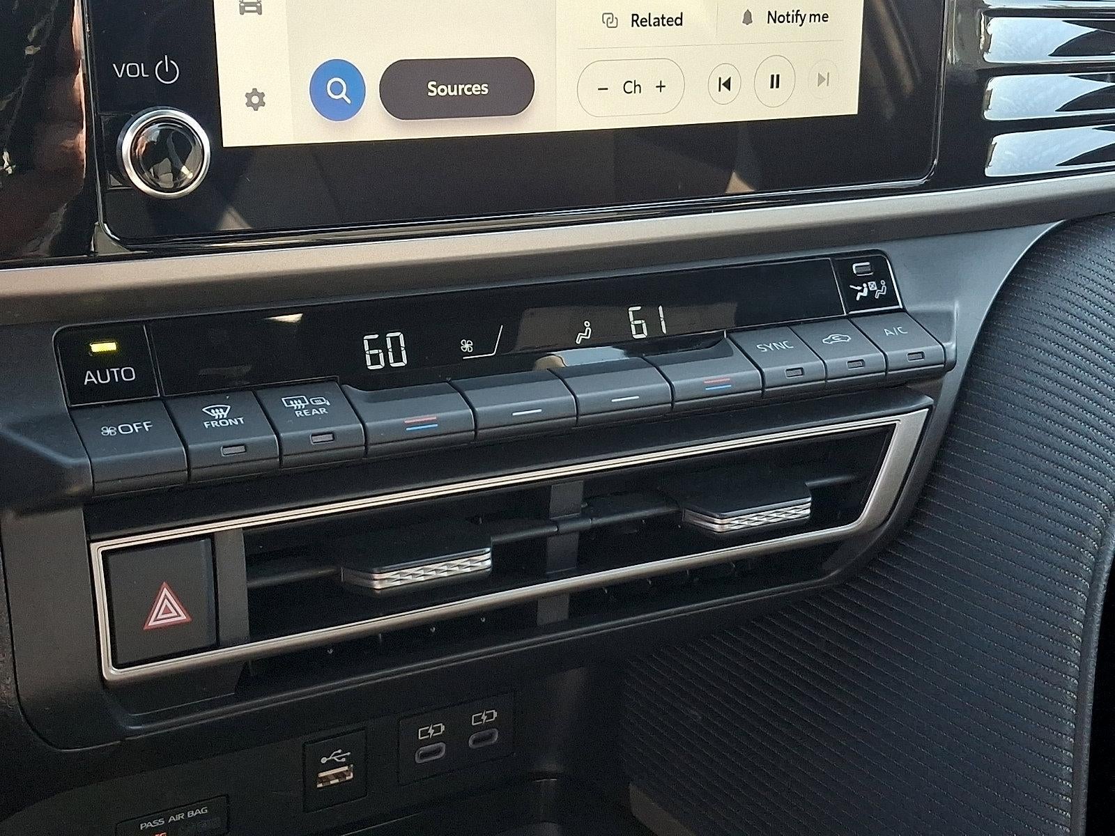 2025 Toyota Camry SE (SE)