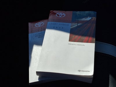 2025 Toyota Camry SE (SE)