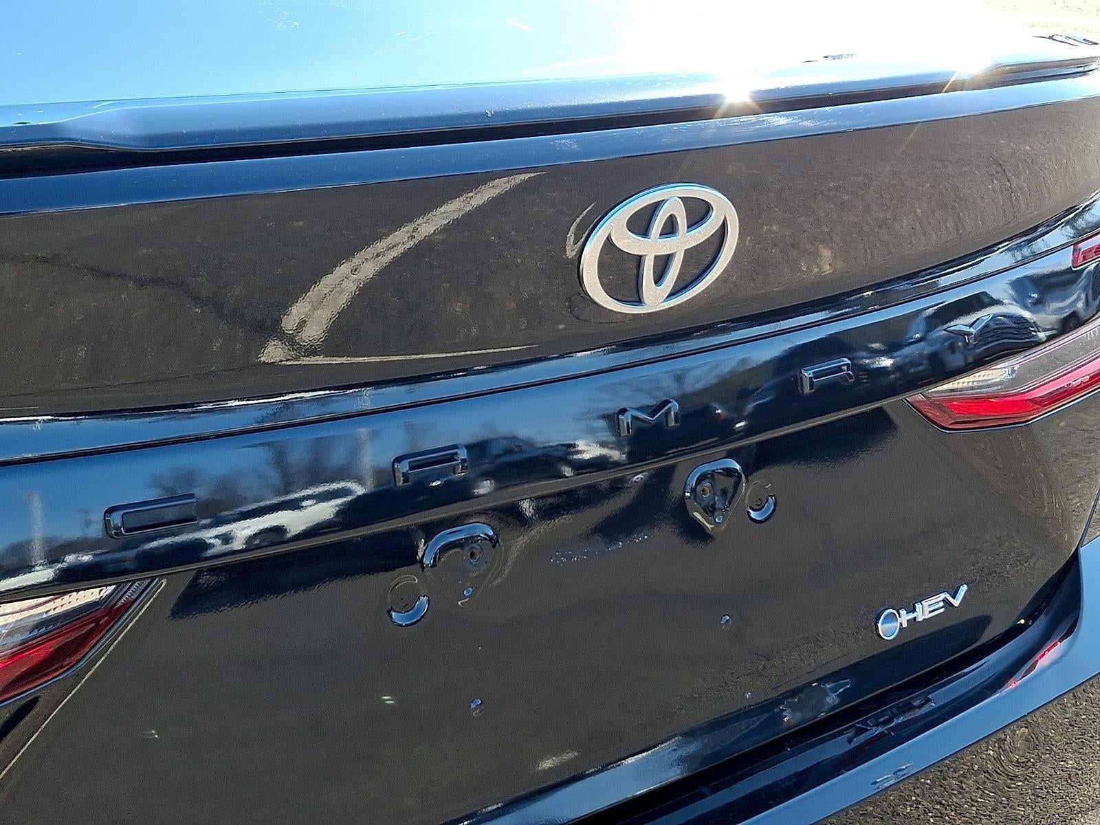 2025 Toyota Camry SE (SE)