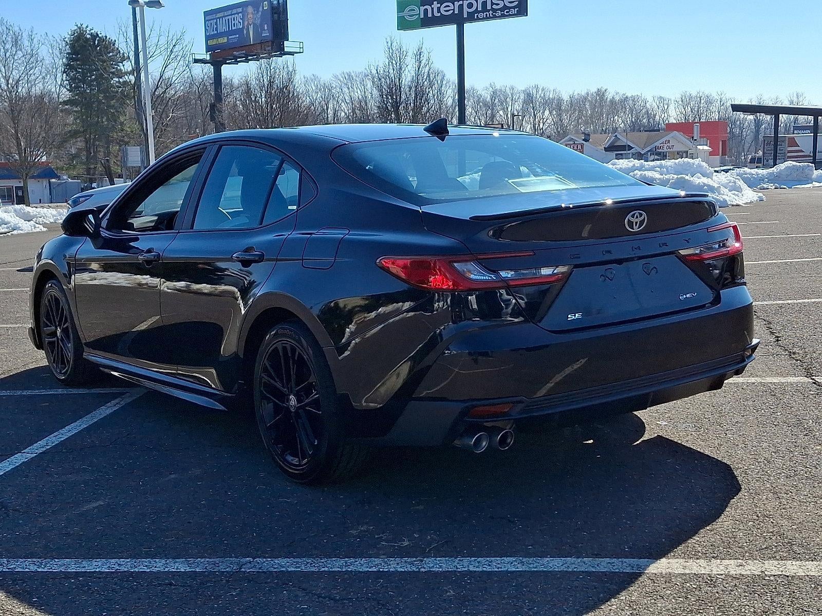 2025 Toyota Camry SE (SE)