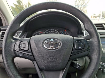 2015 Toyota Camry 4dr Sdn I4 Auto LE (Natl)