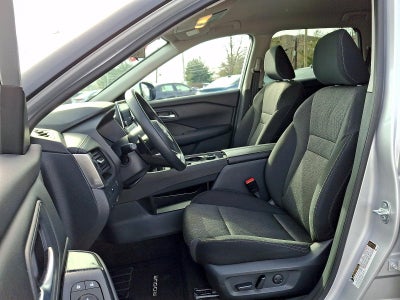 2024 Nissan Rogue AWD SV