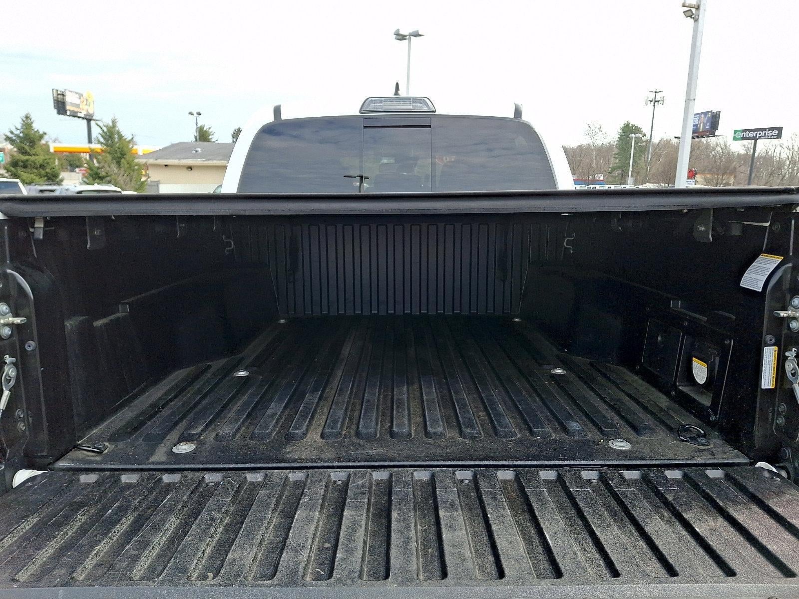 2019 Toyota Tacoma 4WD 4WD TRD Off Road Double Cab 5' Bed V6 AT (Natl)