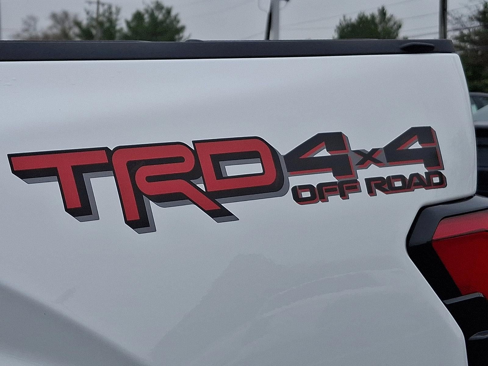 2022 Toyota Tundra 4WD 4WD SR5 CrewMax 5.5' Bed (Natl)