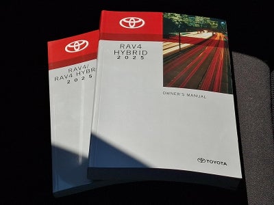 2025 Toyota RAV4 Hybrid SE AWD (Natl)