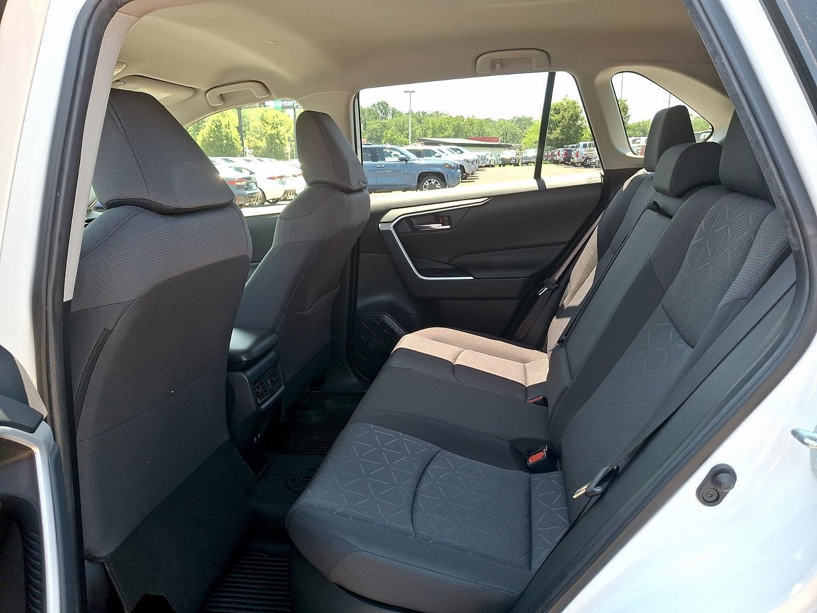 2021 Toyota RAV4 Hybrid XLE AWD (Natl)