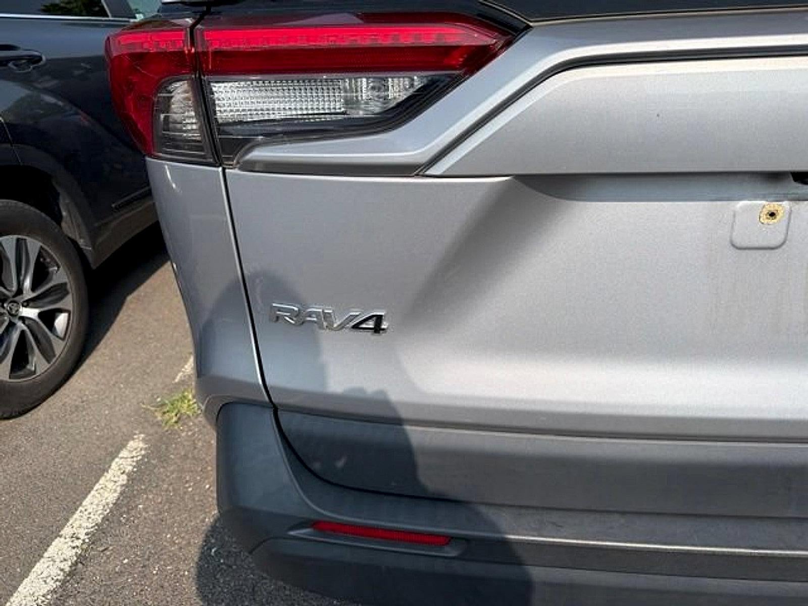2023 Toyota RAV4 Hybrid XLE AWD (Natl)