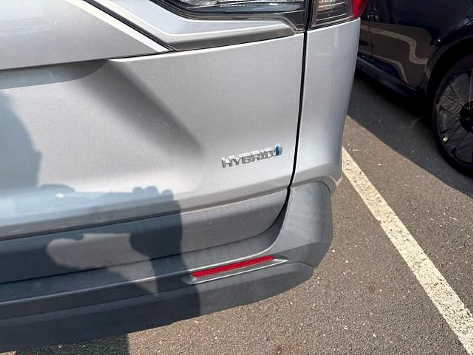 2023 Toyota RAV4 Hybrid XLE AWD (Natl)