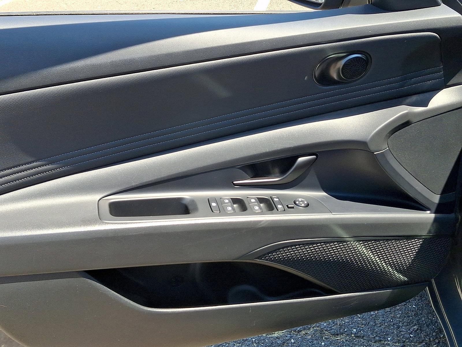 2025 Hyundai ELANTRA SEL Sport IVT