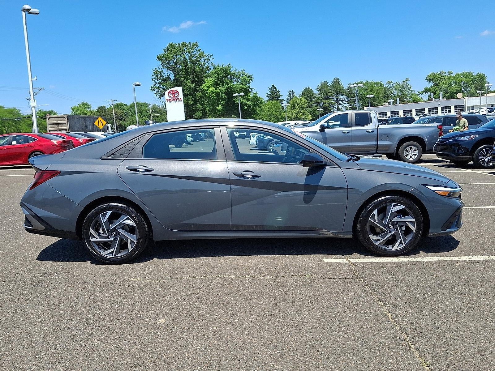 2025 Hyundai ELANTRA SEL Sport IVT