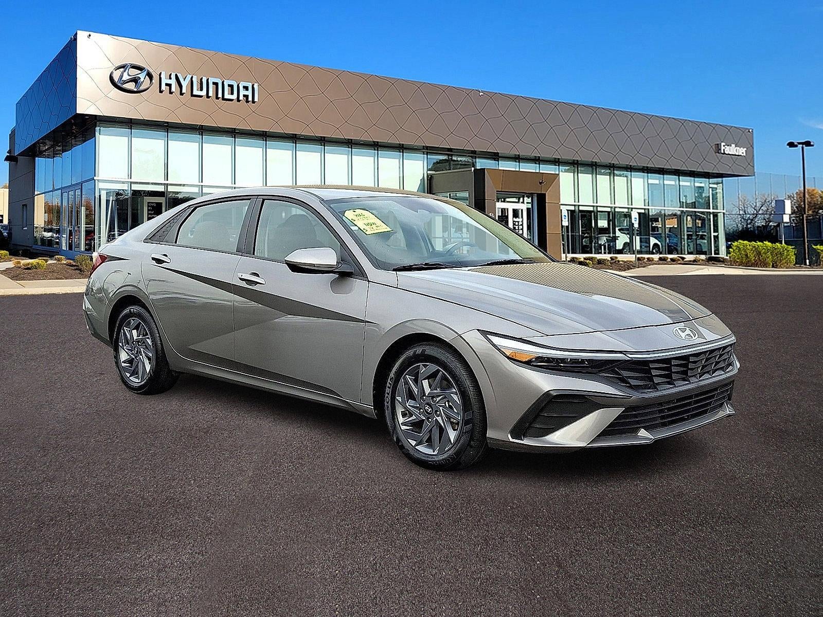 2024 Hyundai ELANTRA SEL IVT