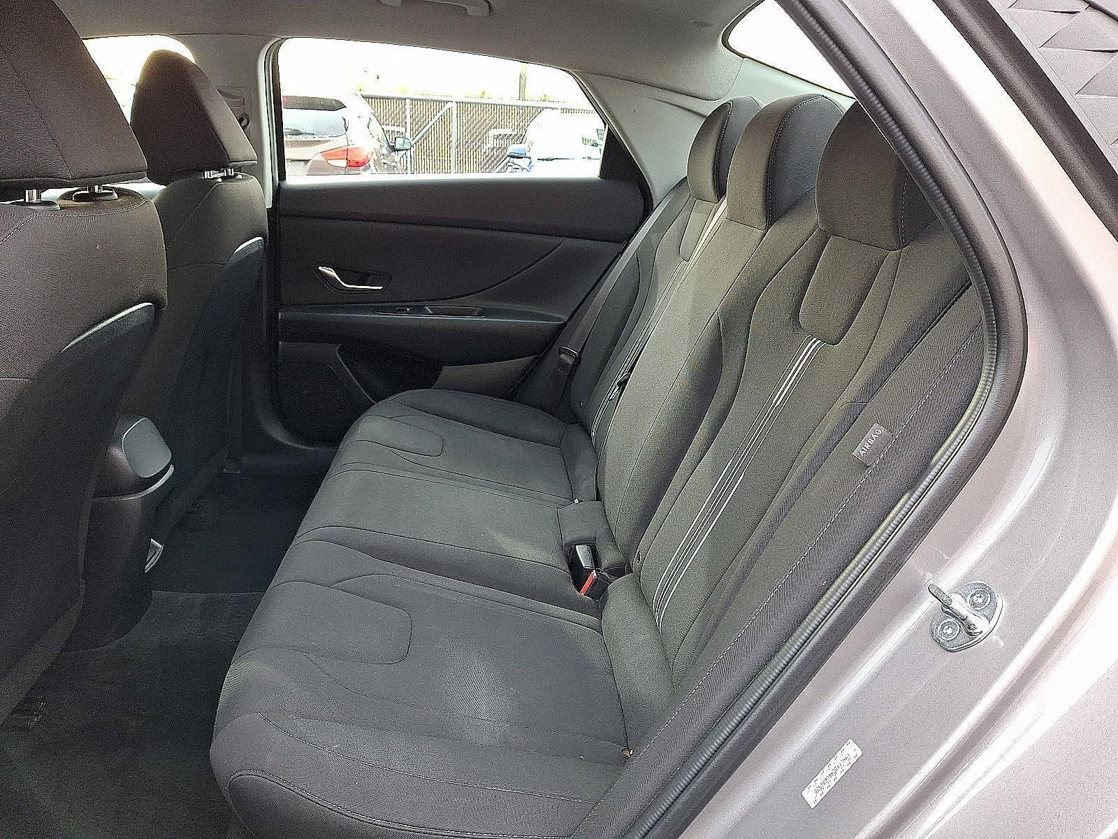 2024 Hyundai ELANTRA SEL IVT