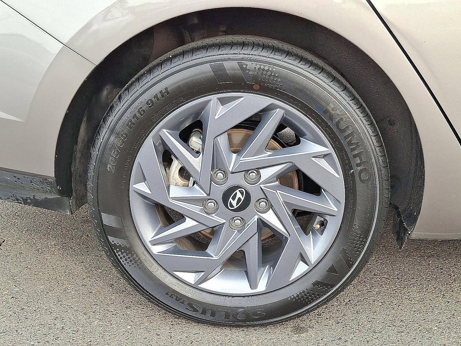 2024 Hyundai ELANTRA SEL IVT