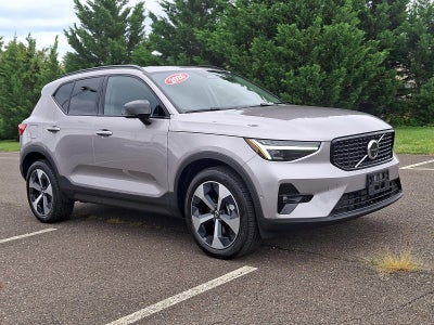 2026 Volvo XC40 B5 AWD Plus