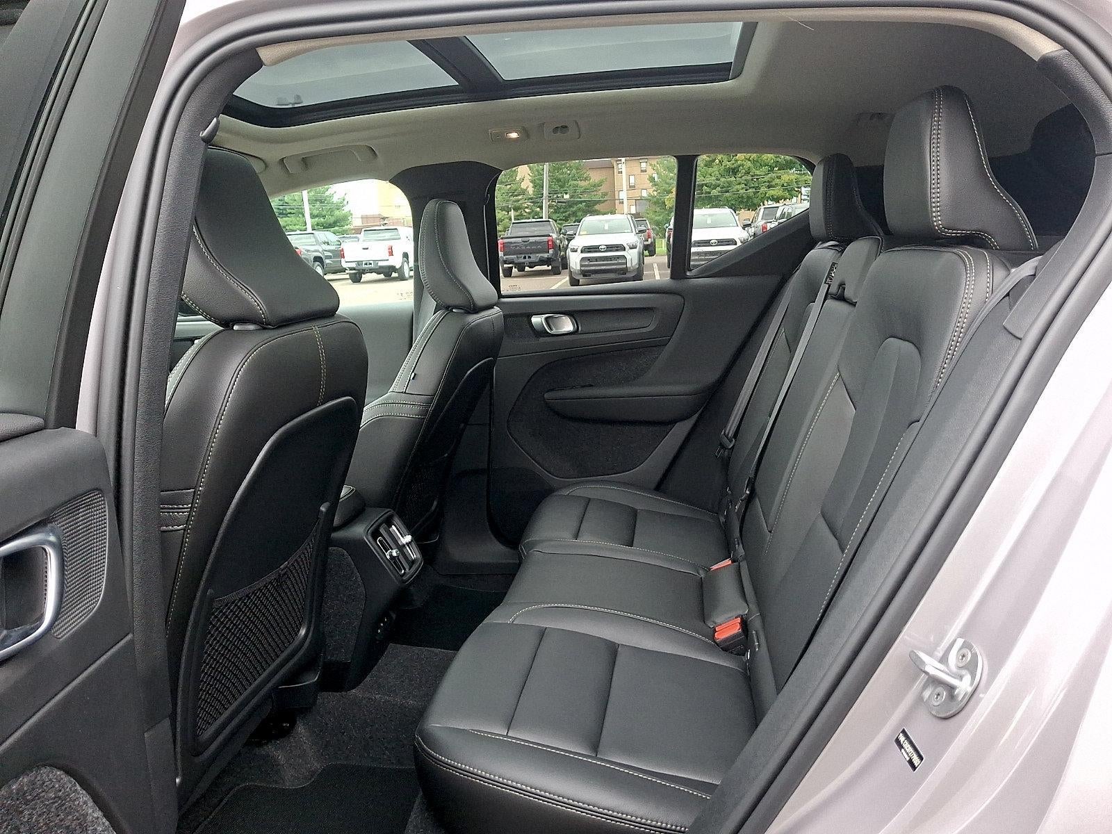 2026 Volvo XC40 B5 AWD Plus
