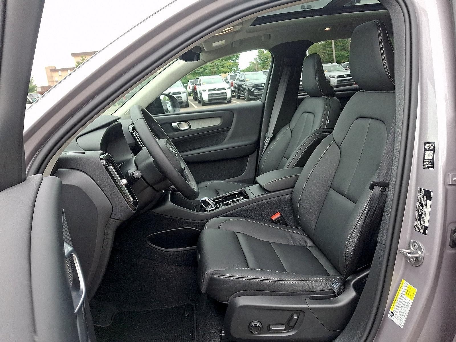 2026 Volvo XC40 B5 AWD Plus