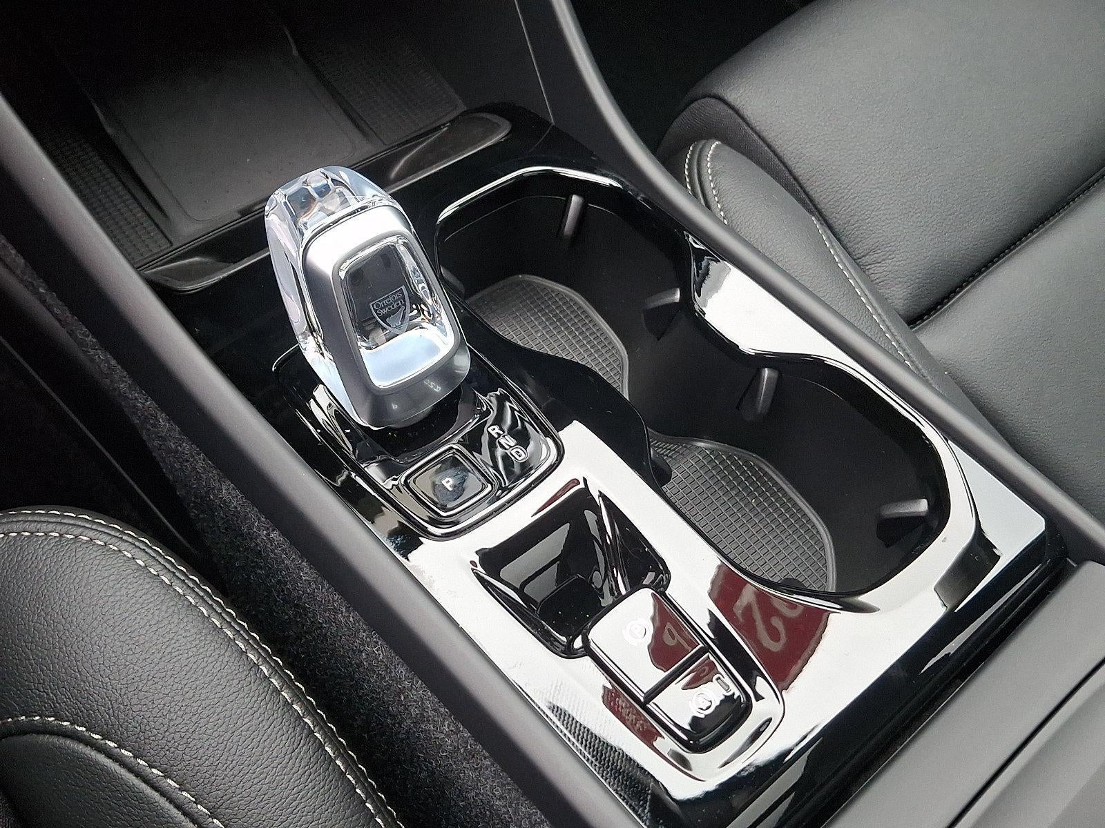 2026 Volvo XC40 B5 AWD Plus