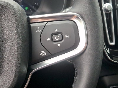 2026 Volvo XC40 B5 AWD Plus