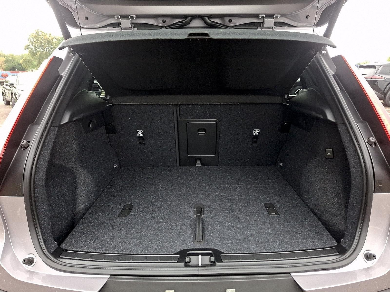 2026 Volvo XC40 B5 AWD Plus