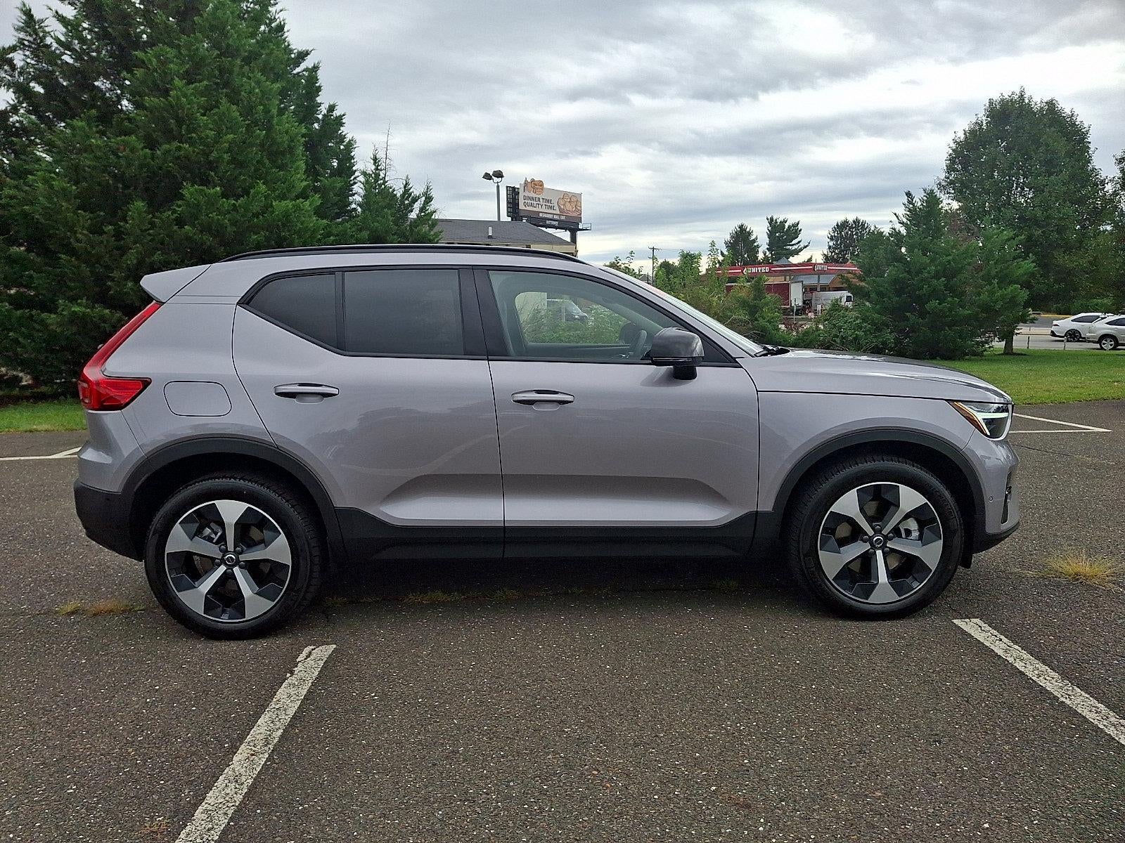 2026 Volvo XC40 B5 AWD Plus