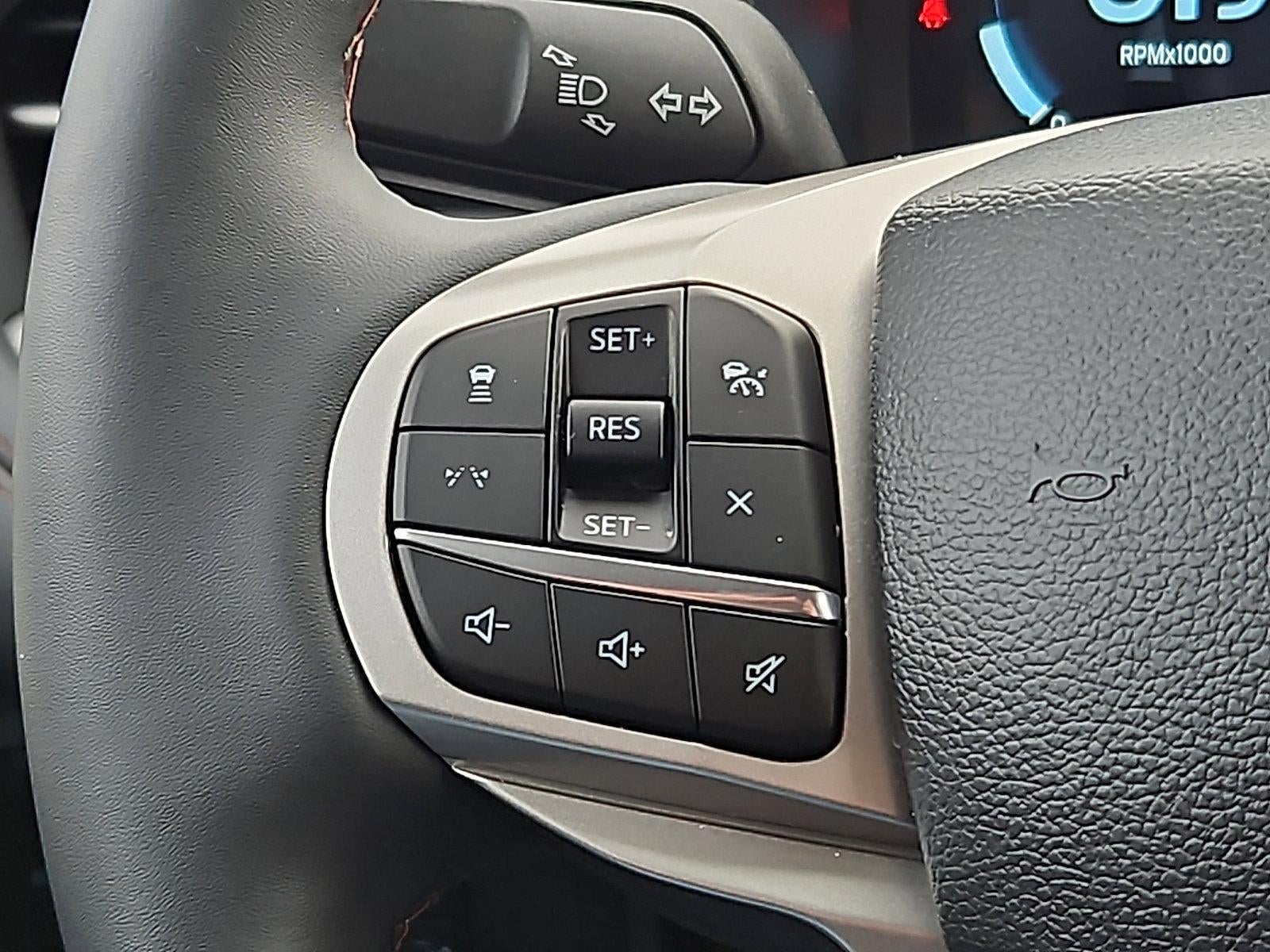 2025 Ford Explorer Active 4WD