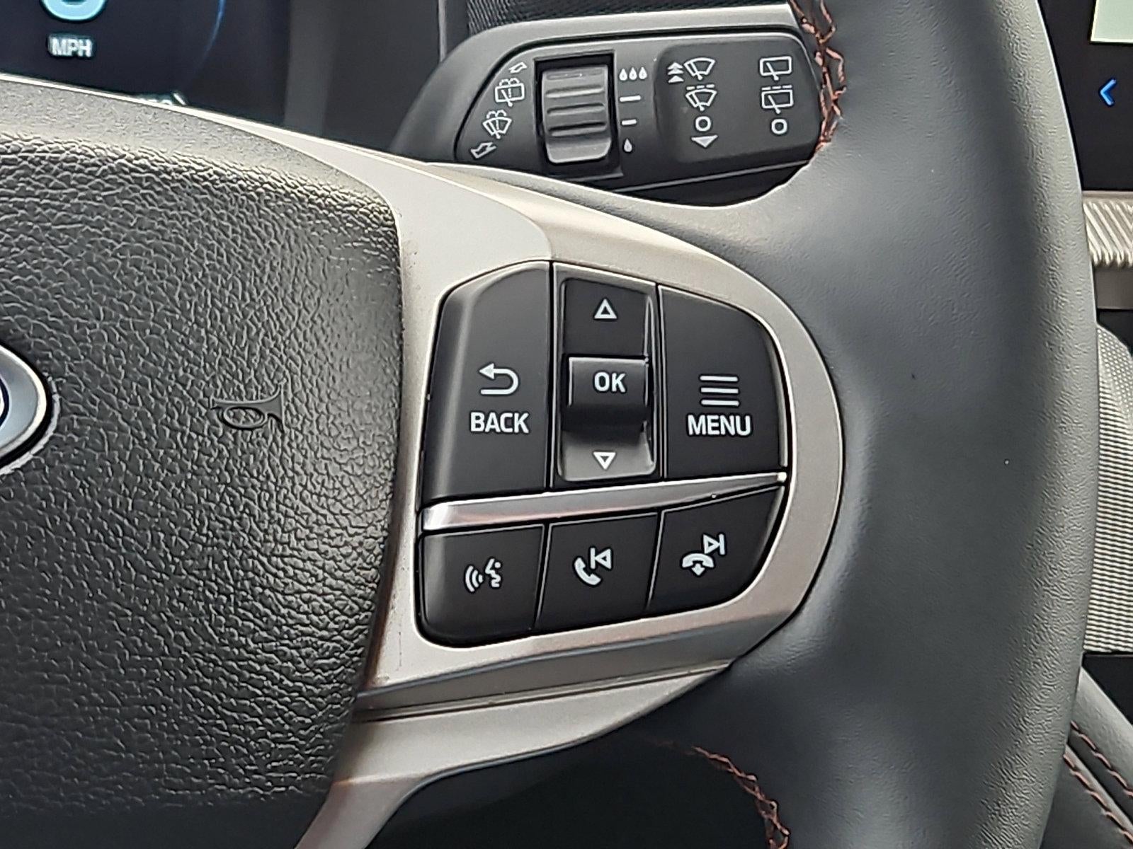 2025 Ford Explorer Active 4WD