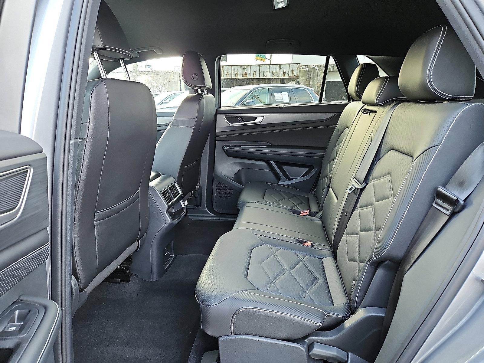 2025 Volkswagen Atlas Cross Sport 2.0T SE w/Technology 4MOTION