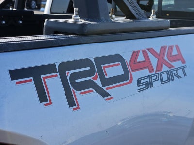 2016 Toyota Tacoma 4WD Access Cab Standard Bed V6 Manual TRD Sport (Natl)