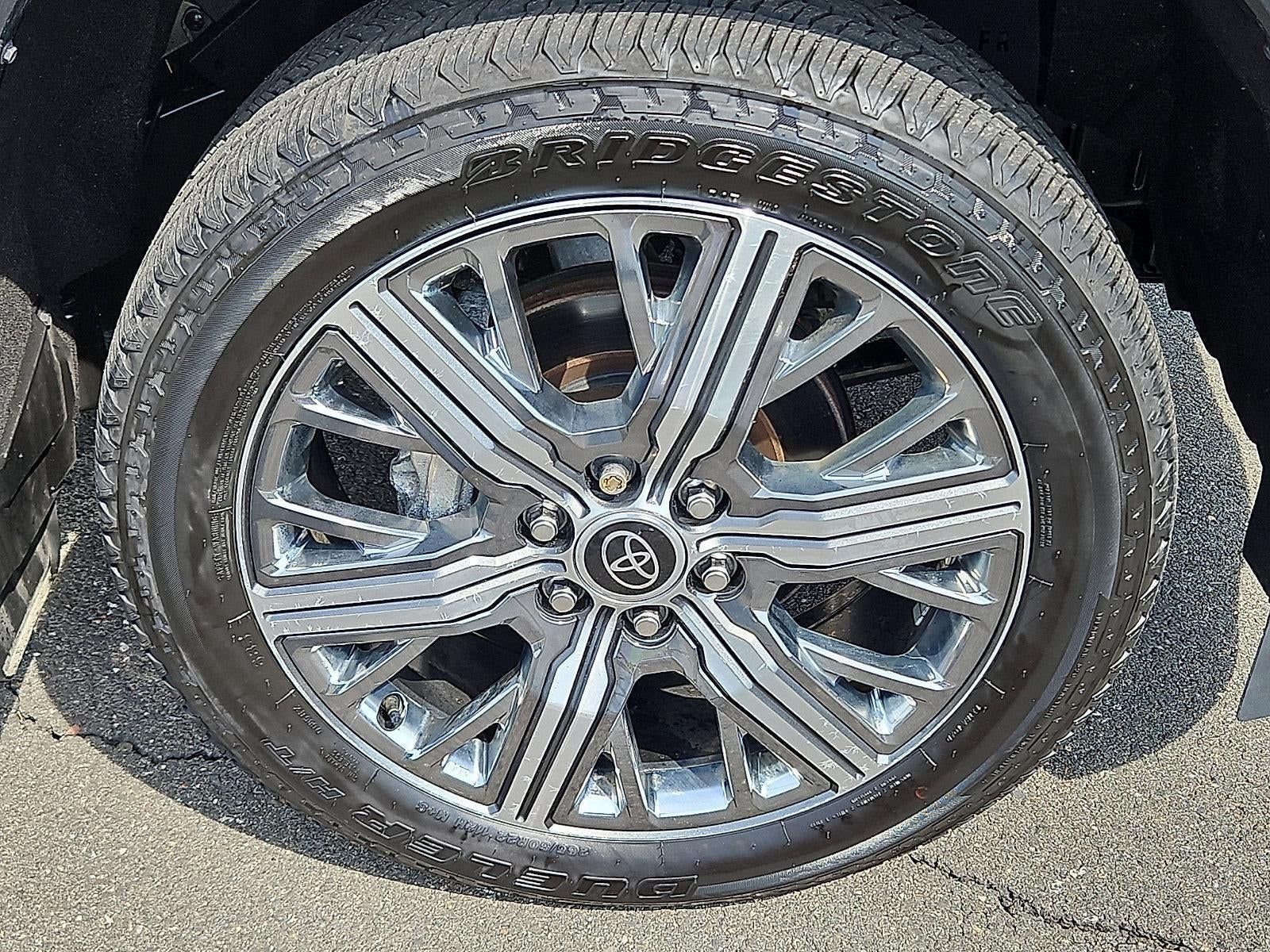 2024 Toyota Sequoia SR5 4WD (SE)