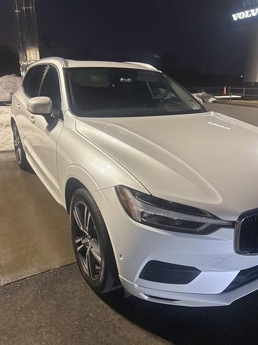 2018 Volvo XC60 T5 AWD Momentum