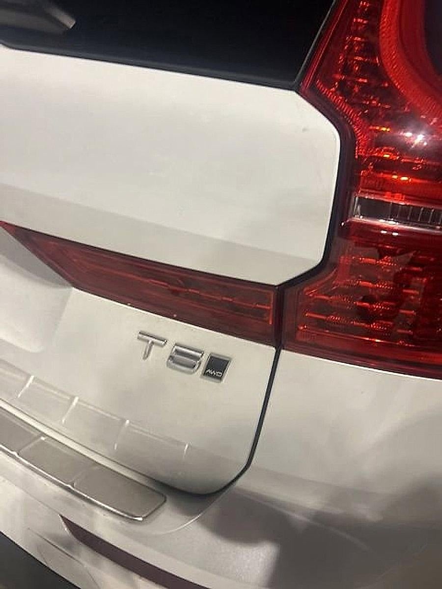 2018 Volvo XC60 T5 AWD Momentum