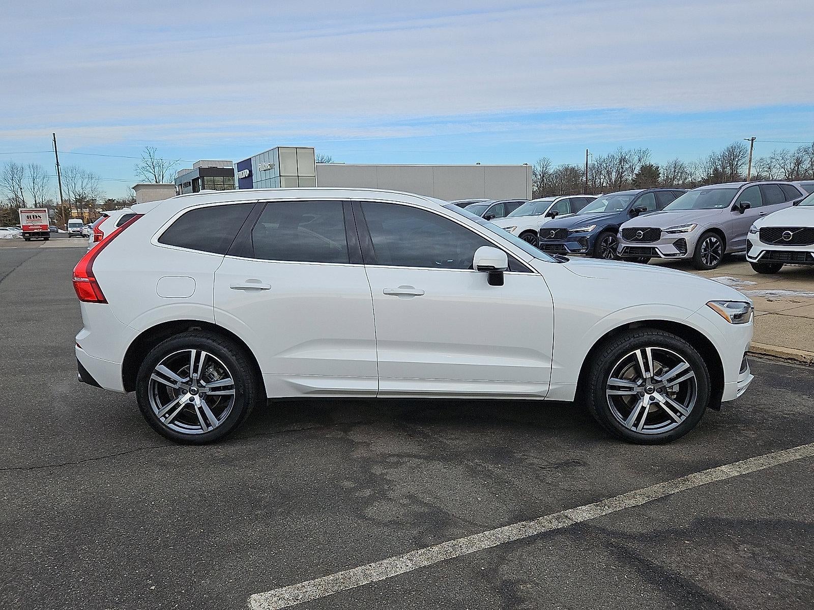 2021 Volvo XC60 T5 AWD Momentum