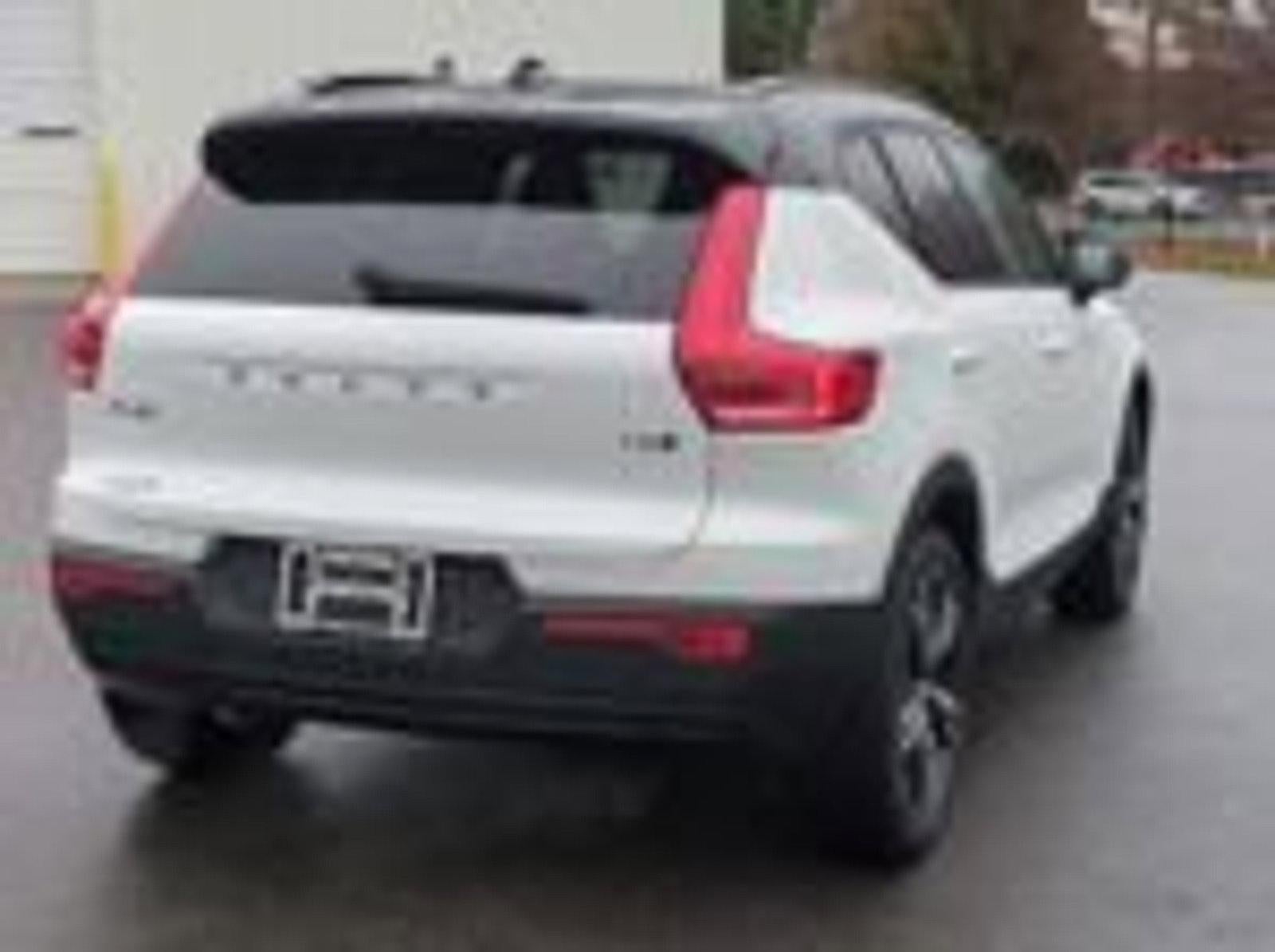 2021 Volvo XC40 T5 AWD R-Design