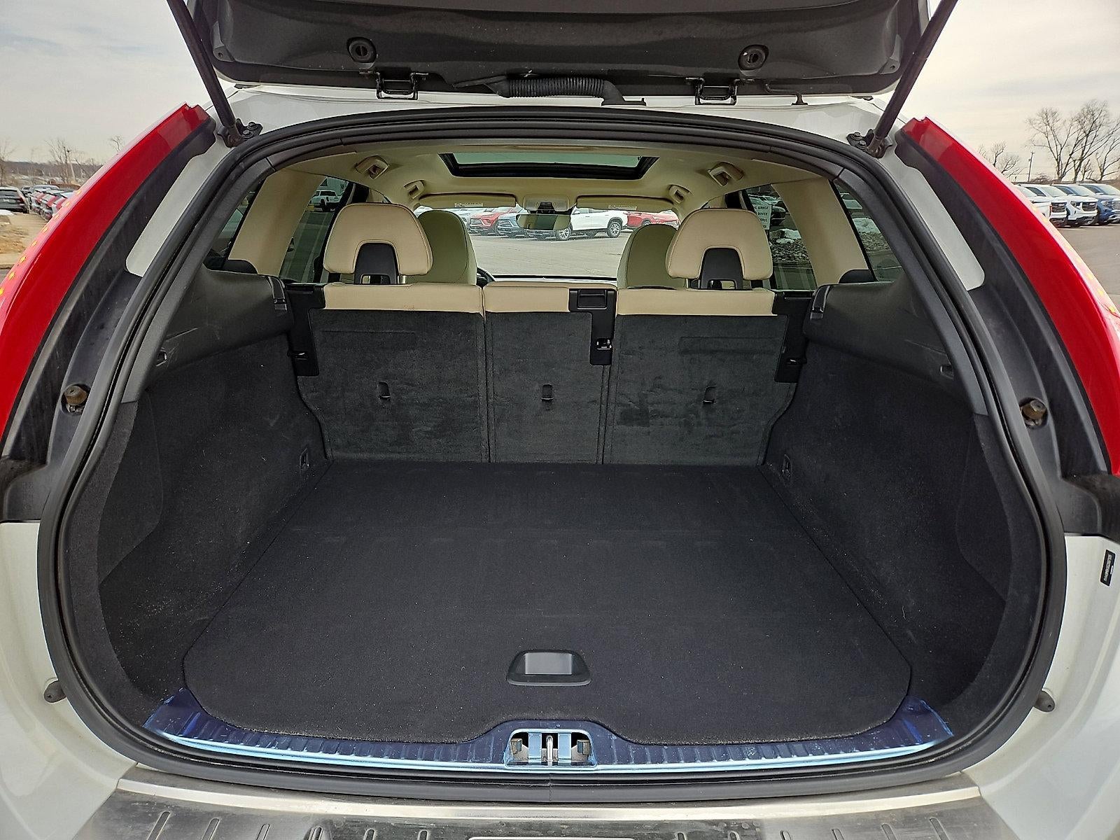 2016 Volvo XC60 AWD 4dr T6 Drive-E