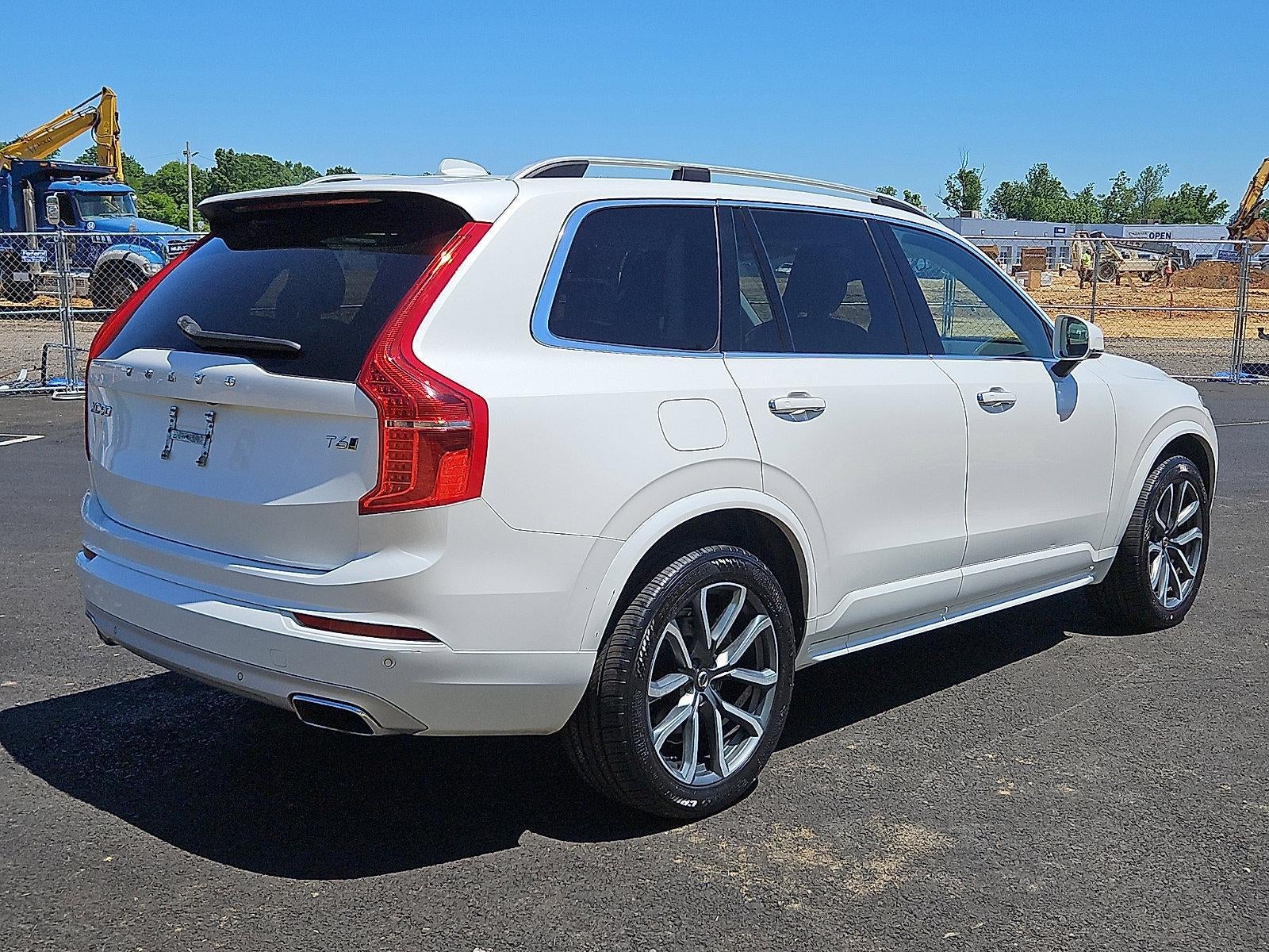 2019 Volvo XC90 T6 AWD Momentum