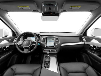 2017 Volvo XC90 T6 AWD 7-Passenger Momentum