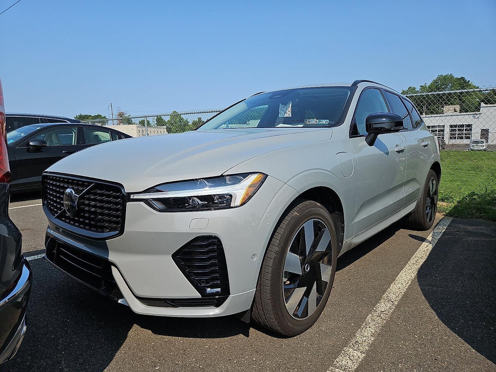 2025 Volvo XC60 Plug-In Hybrid T8 AWD Plus