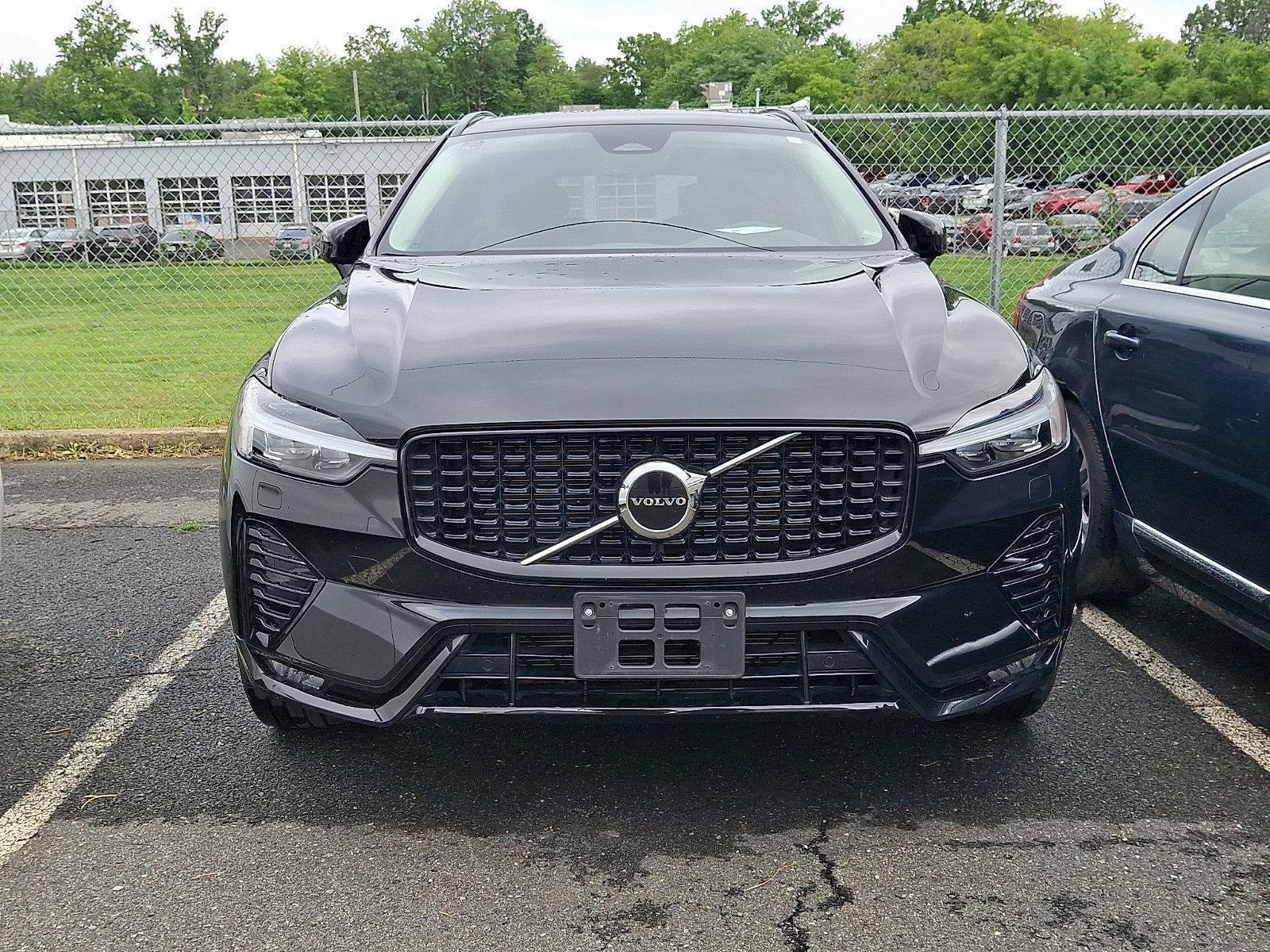 2024 Volvo XC60 B5 AWD Core Dark Theme