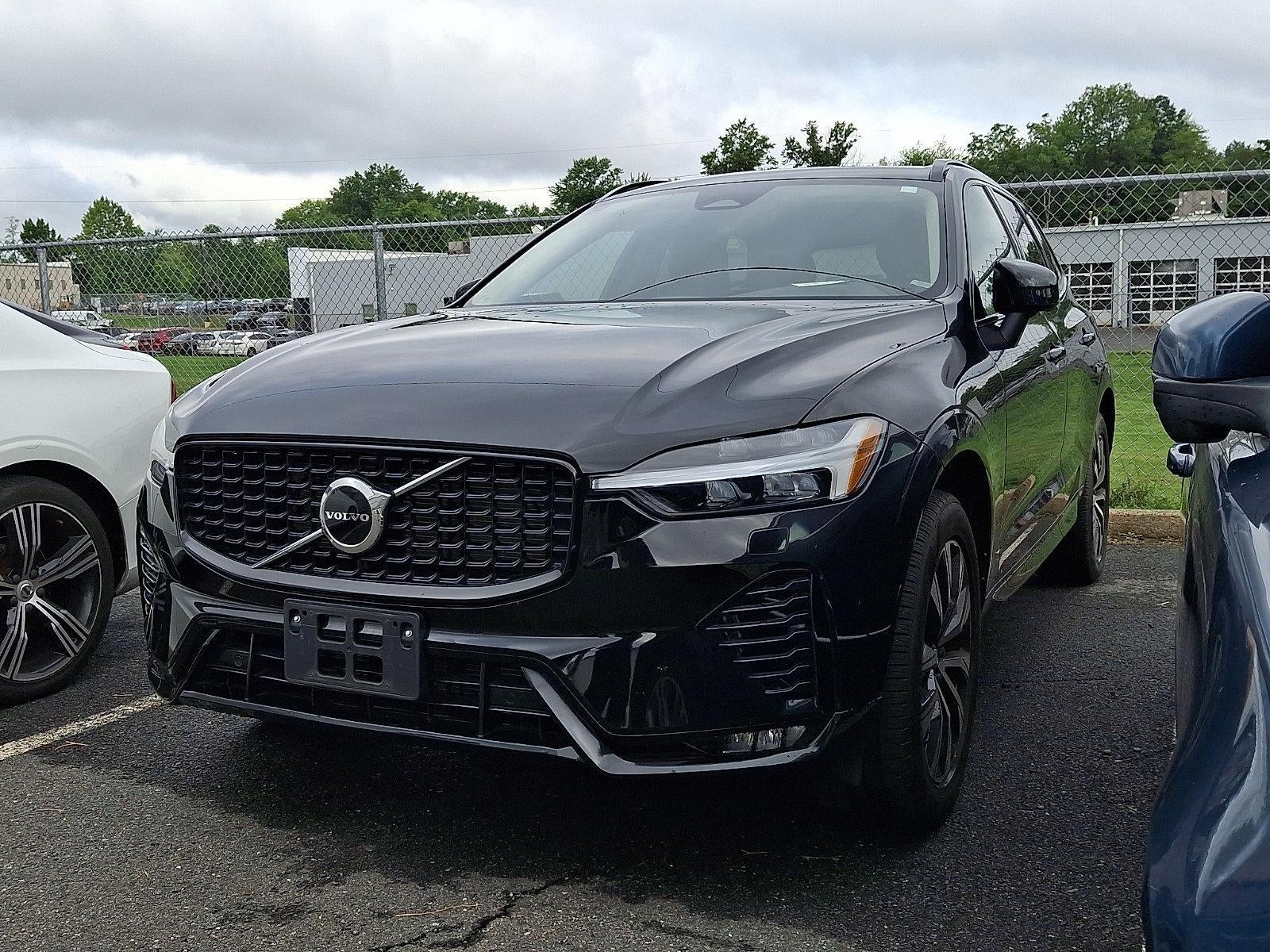 2024 Volvo XC60 B5 AWD Core Dark Theme