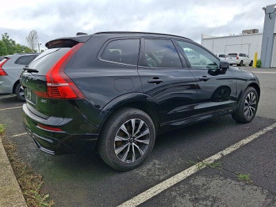 2024 Volvo XC60 B5 AWD Core Dark Theme
